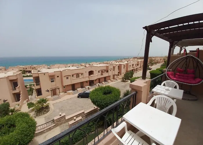 Sea Breeze مواجة للبحر Empire العين السخنة شقة